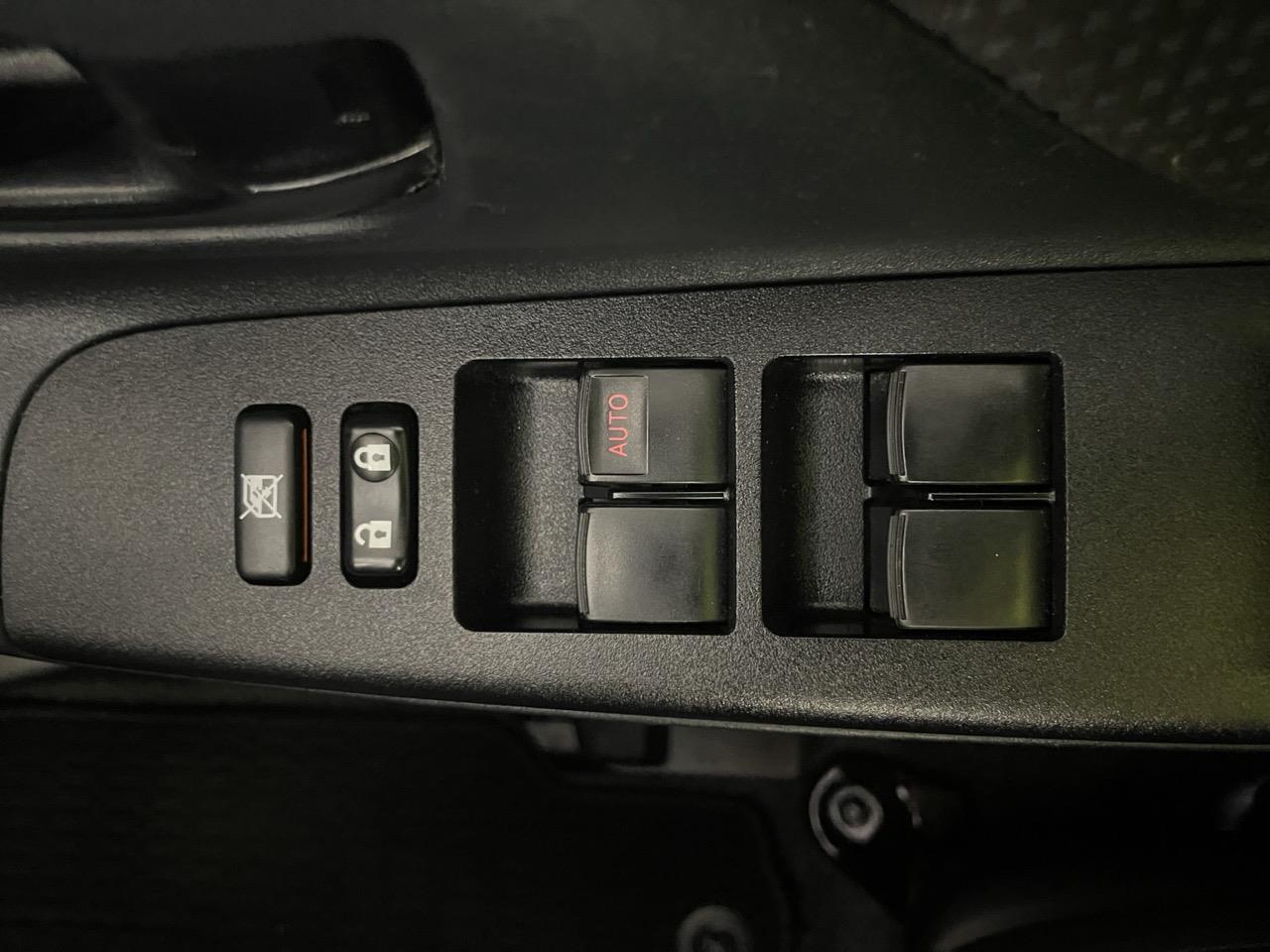 2017 Toyota Vitz Yaris F Hatchback LOW KMS + GREAT FUEL EFFICIENCY + GREAT SPACE