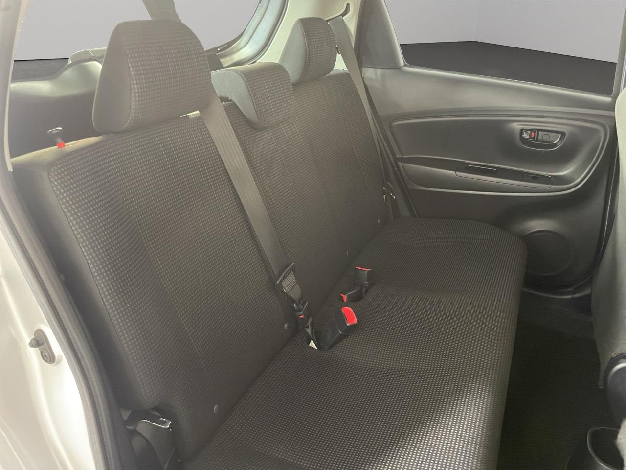 2017 Toyota Vitz Yaris F Hatchback LOW KMS + GREAT FUEL EFFICIENCY + GREAT SPACE