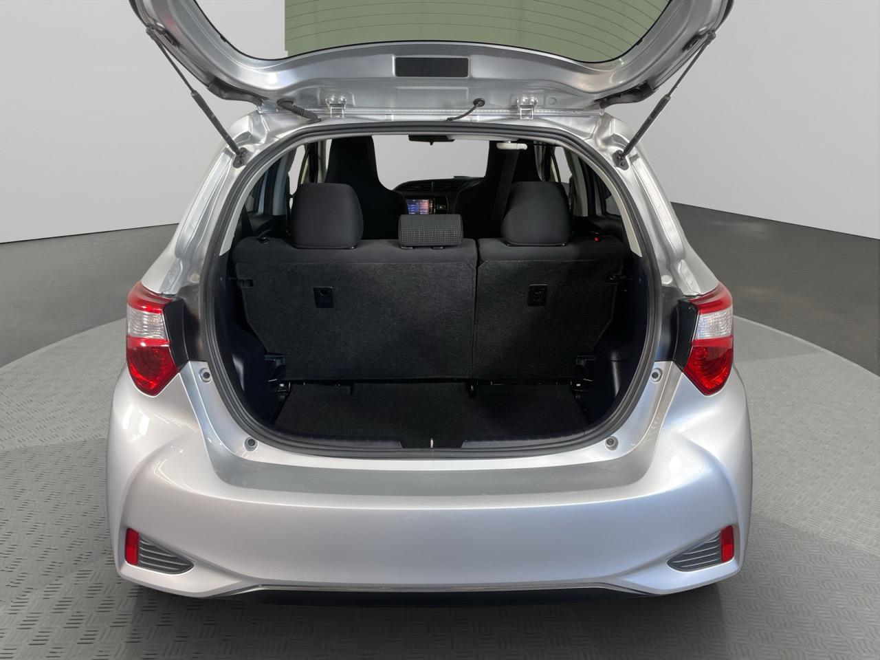 2017 Toyota Vitz Yaris F Hatchback LOW KMS + GREAT FUEL EFFICIENCY + GREAT SPACE