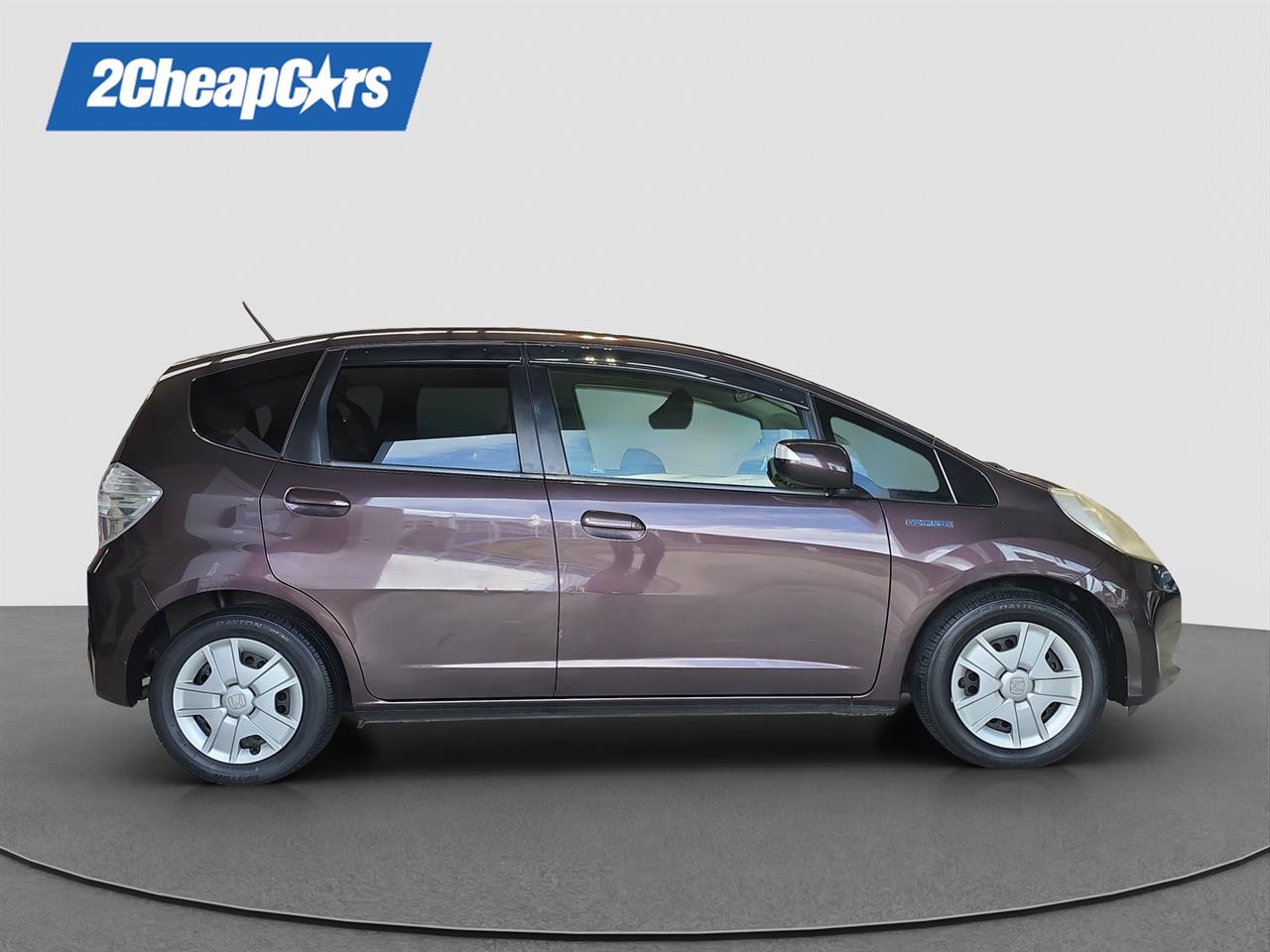 2013 Honda Fit Hybrid Hatchback CRUISE CONTROL + REVERSING CAMERA + HEATED SEATS