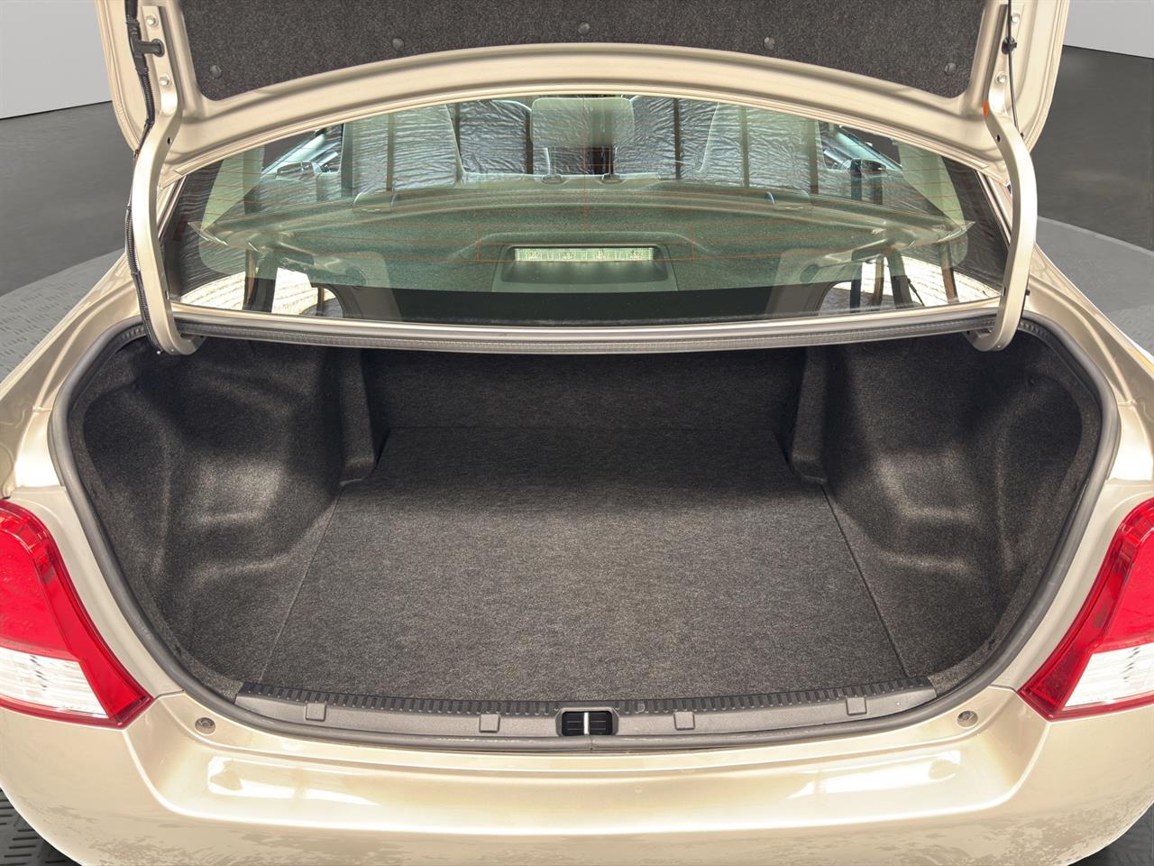 2014 Toyota Corolla Axio Hybrid Sedan LOW KM + GREAT FUEL EFFICIENCY