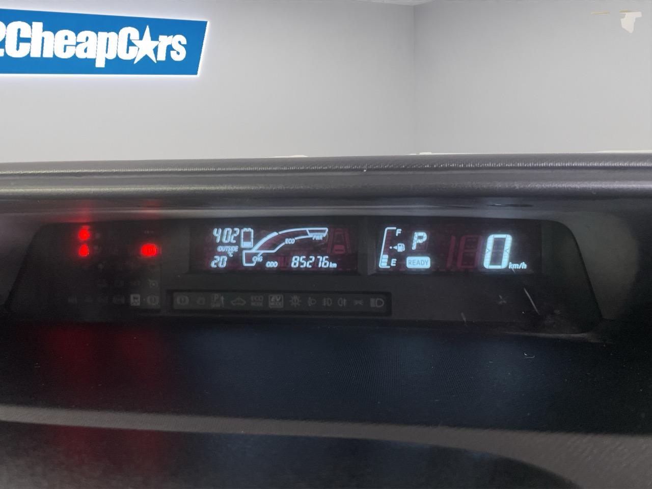 2016 Toyota Aqua Facelift Model S Hatchback REVERSING CAMERA + AUTO LIGHTS + PUSH BUTTON START