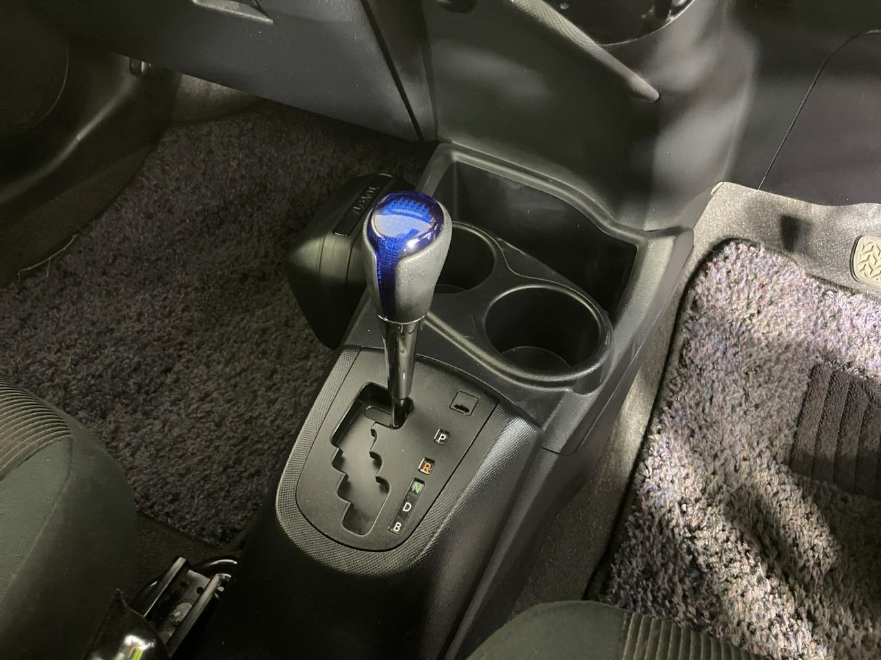 2016 Toyota Aqua Facelift Model S Hatchback REVERSING CAMERA + AUTO LIGHTS + PUSH BUTTON START