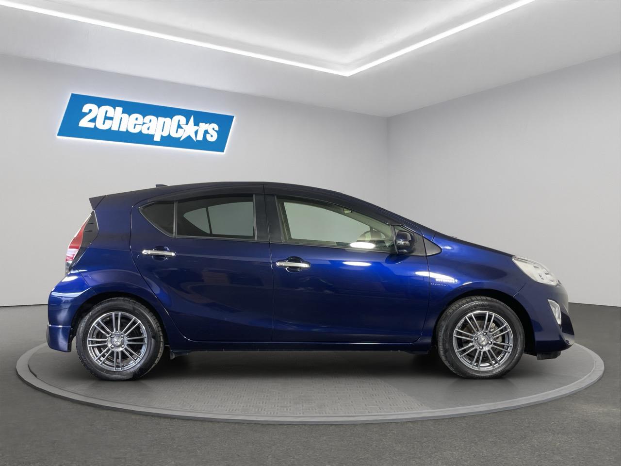 2016 Toyota Aqua Facelift Model S Hatchback REVERSING CAMERA + AUTO LIGHTS + PUSH BUTTON START