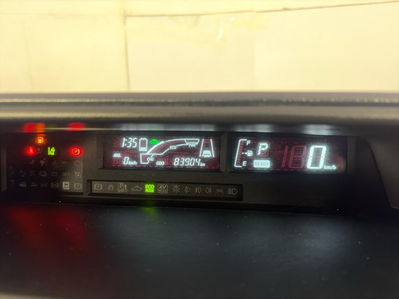 2016 Toyota Aqua Facelift Model S  REVESING CAMERA + PUSH SRART + AUTO LIGHTS