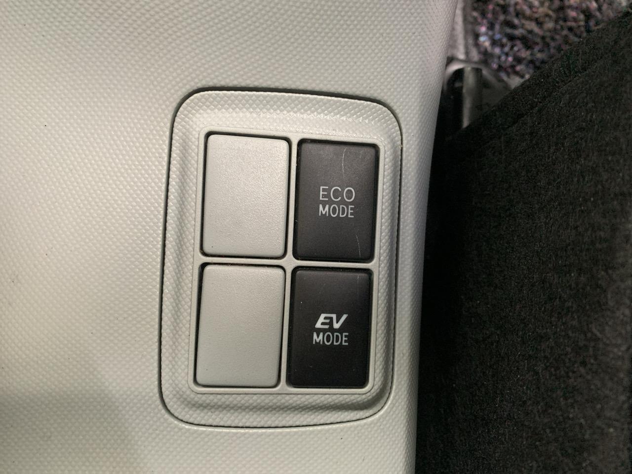 2012 Toyota Aqua S Hatchback PUSH BUTTON START + AUTO LIGHTS