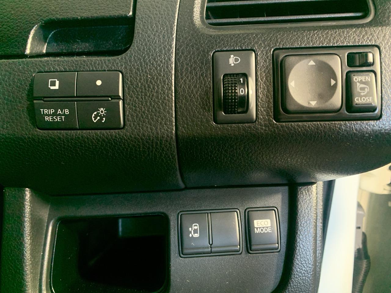 2013 Nissan Serena Hybrid People Mover POWER SLIDING DOOR + REVERSING CAMERA + SMART KEY