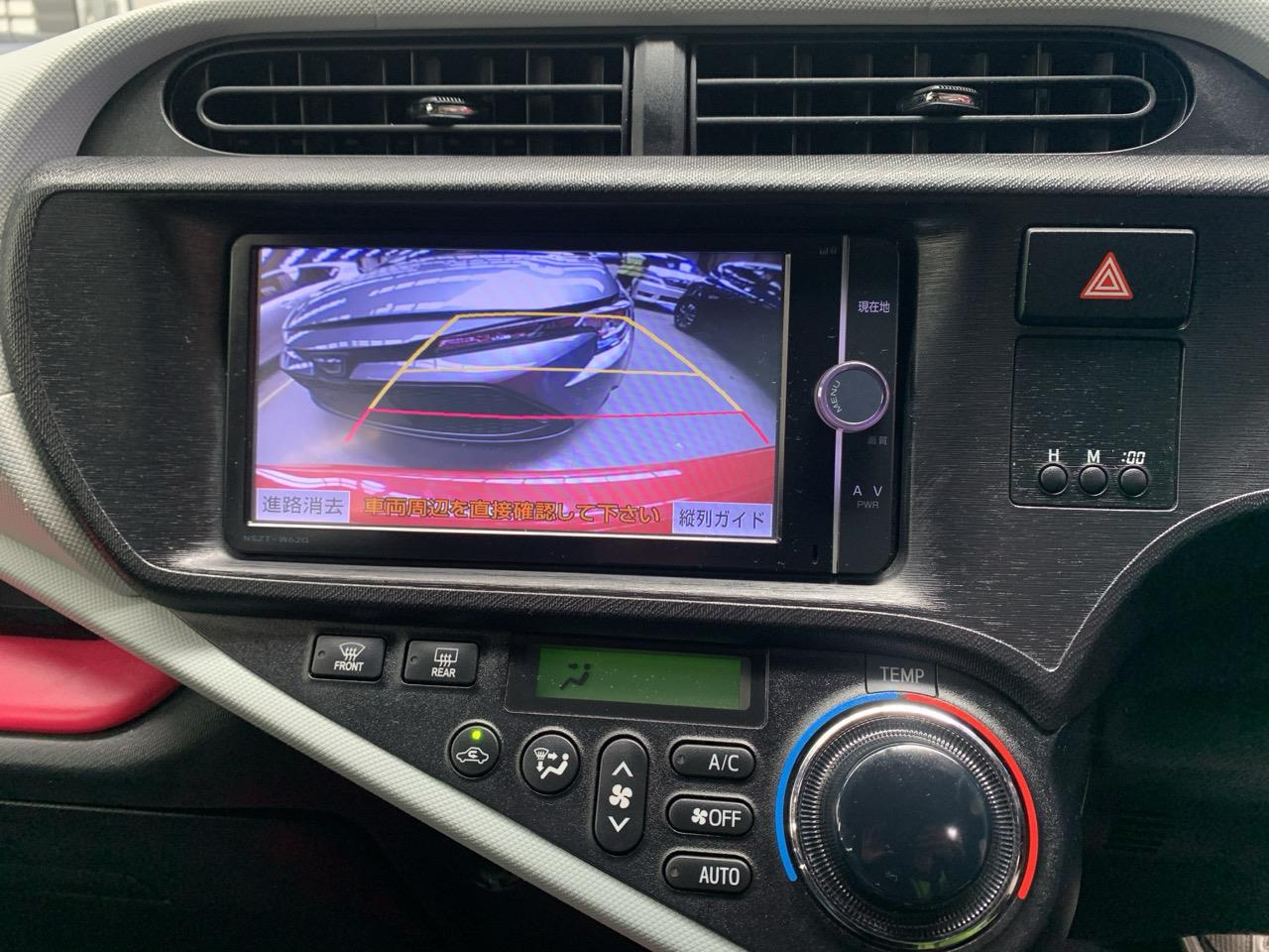 2014 Toyota Aqua S Hatchback HEATED SEATS + REVERSING CAMERA + PUSH START