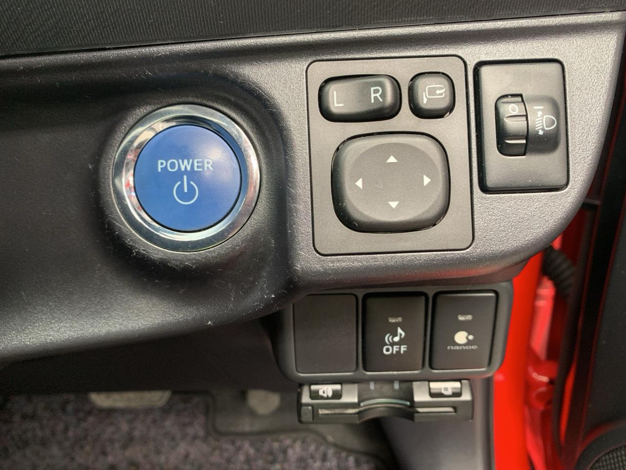 2014 Toyota Aqua S Hatchback HEATED SEATS + REVERSING CAMERA + PUSH START