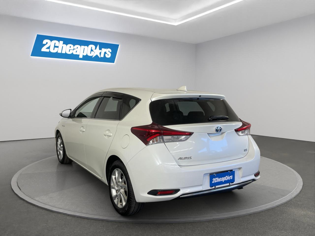 2017 Toyota Auris Corolla Hybrid G Hatchback LOW KM + AUTO LIGHTS + PUSH START