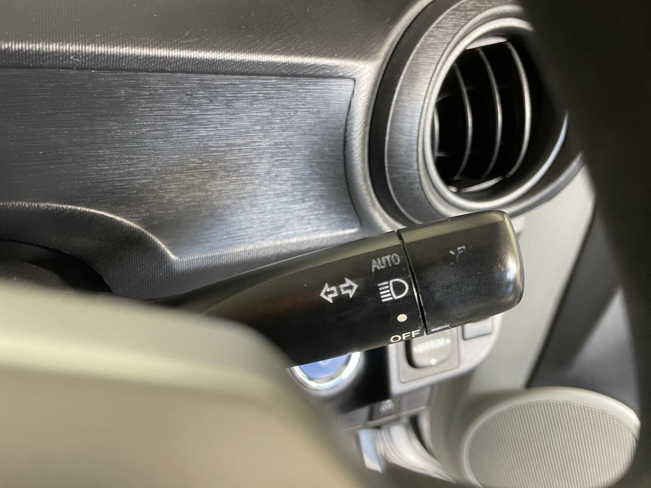 2012 Toyota Aqua G Hatchback AUTO LIGHTS + PUSH START