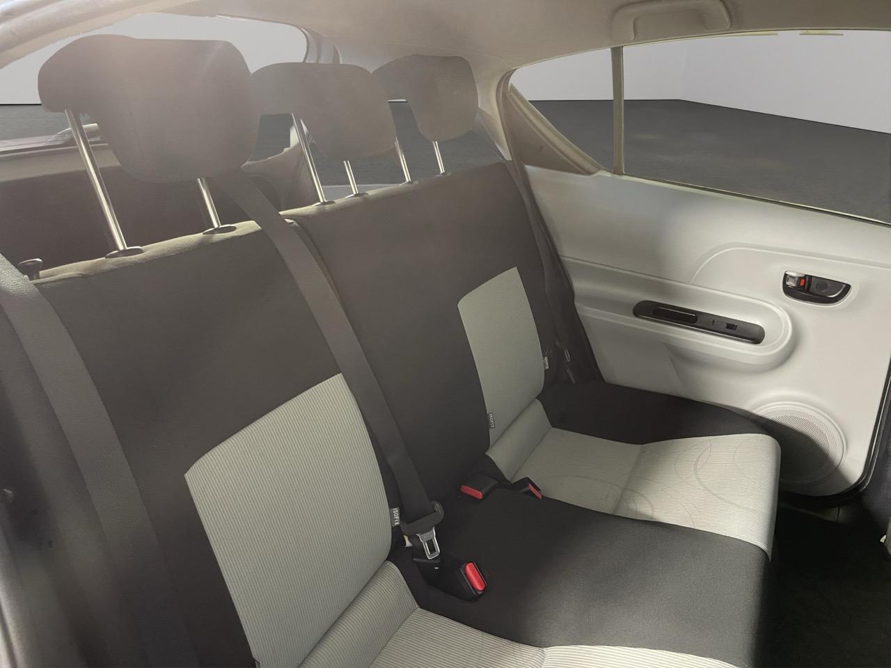 2012 Toyota Aqua G Hatchback AUTO LIGHTS + PUSH START