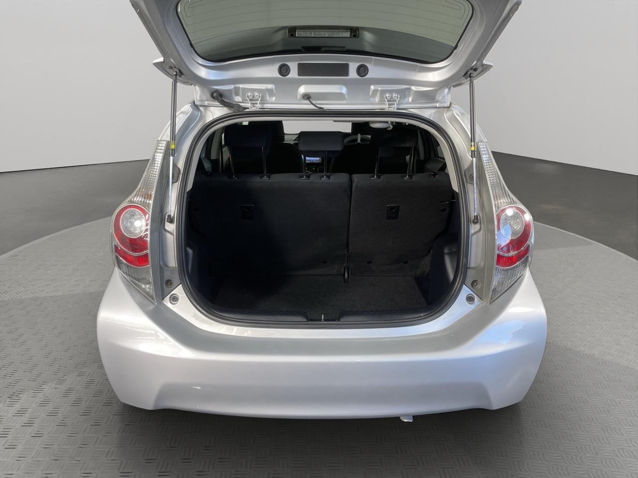 2012 Toyota Aqua G Hatchback AUTO LIGHTS + PUSH START