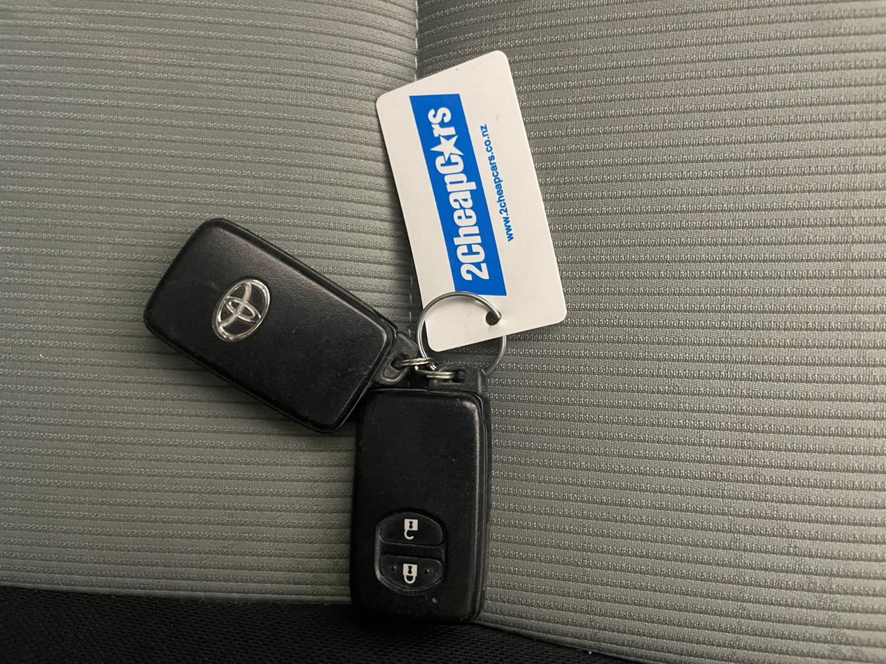 2012 Toyota Aqua S Hatchback LOW KM + AUTO LIGHTS + PUSH START