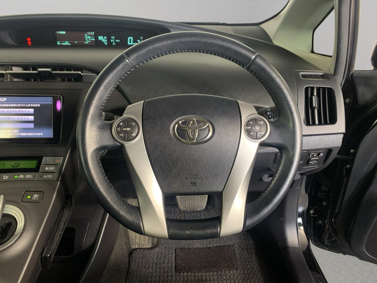 2014 Toyota Prius S Hatchback PUSH BUTTON START + AUTO LIGHTS