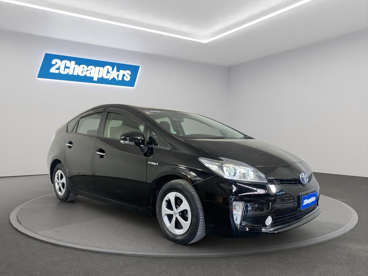 2014 Toyota Prius S Hatchback PUSH BUTTON START + AUTO LIGHTS