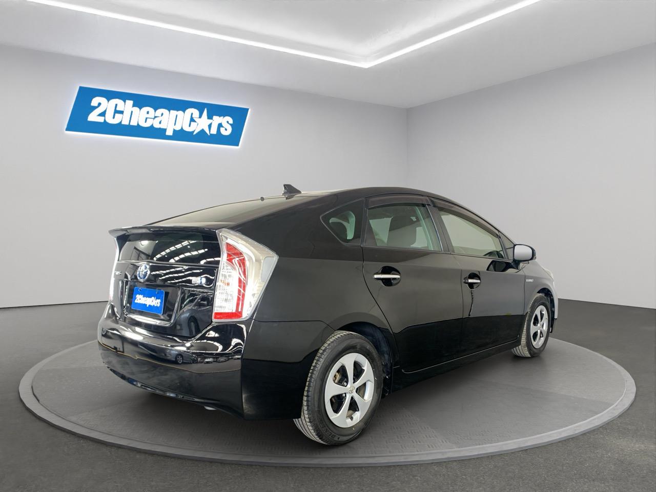 2014 Toyota Prius S Hatchback PUSH BUTTON START + AUTO LIGHTS