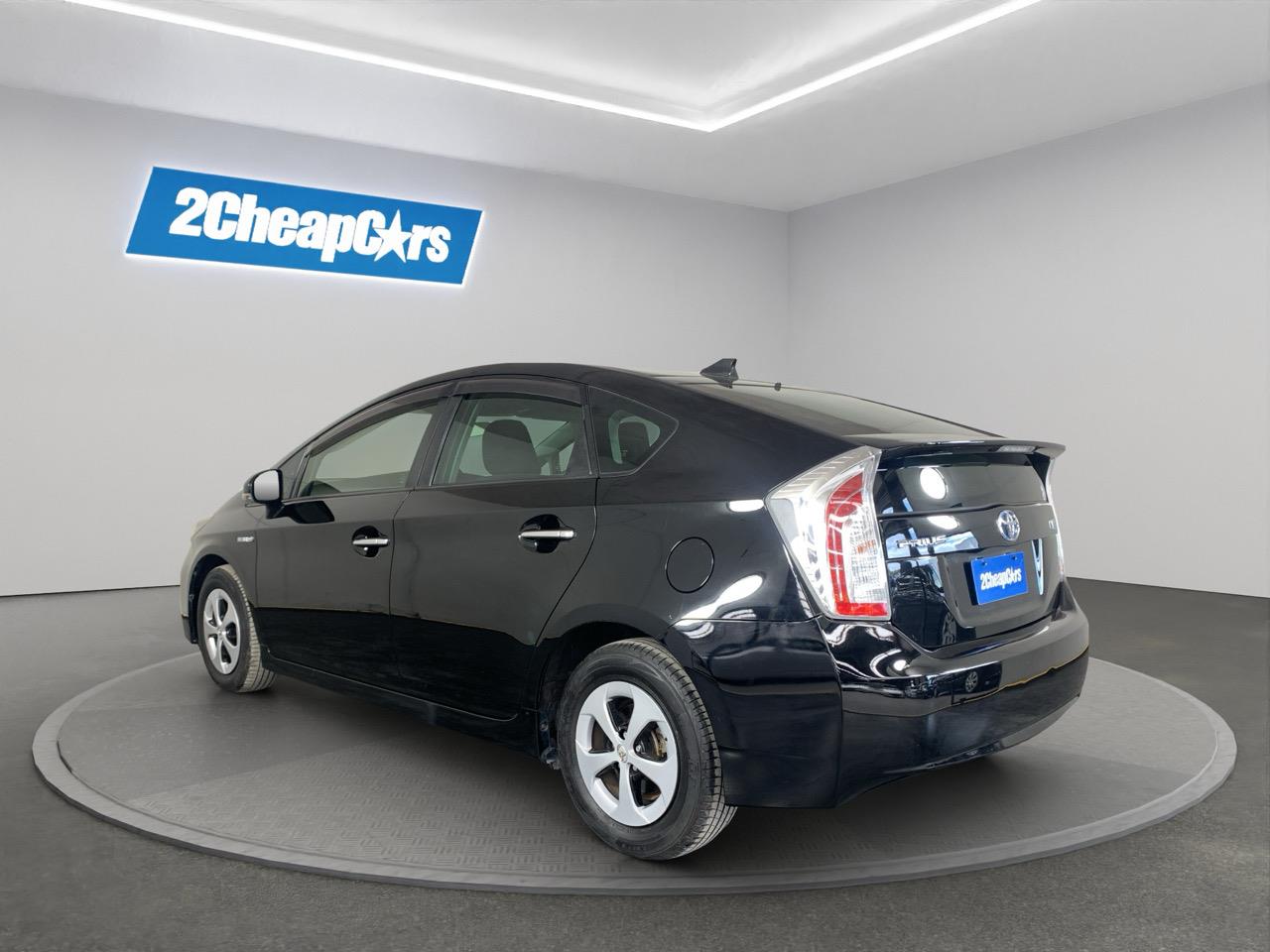 2014 Toyota Prius S Hatchback PUSH BUTTON START + AUTO LIGHTS