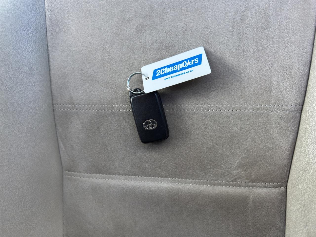 2013 Toyota Avensis WAGON LI Station Wagon PADDLE SHIFT + CRUISE CONTROL + REVERSING CAMERA