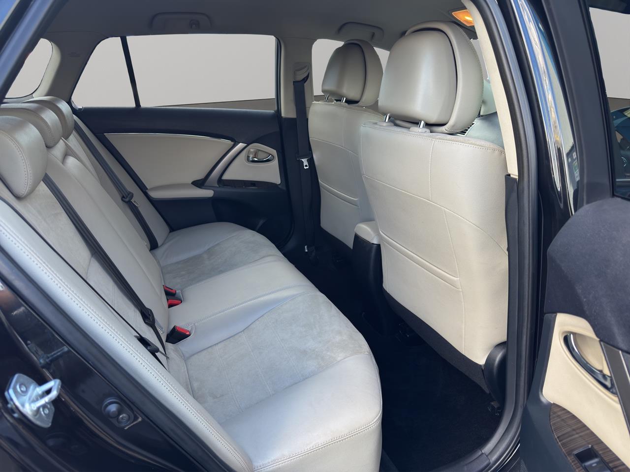 2013 Toyota Avensis WAGON LI Station Wagon PADDLE SHIFT + CRUISE CONTROL + REVERSING CAMERA