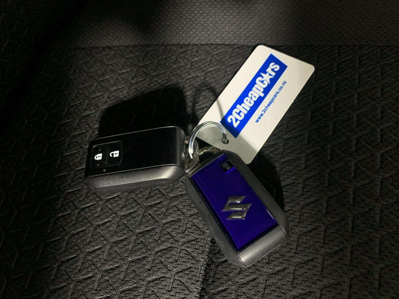 2018 Suzuki Swift HYBRID ML Safety Package Hatchback LOW KM + CRUISE CONTROL + HEATED SEATS