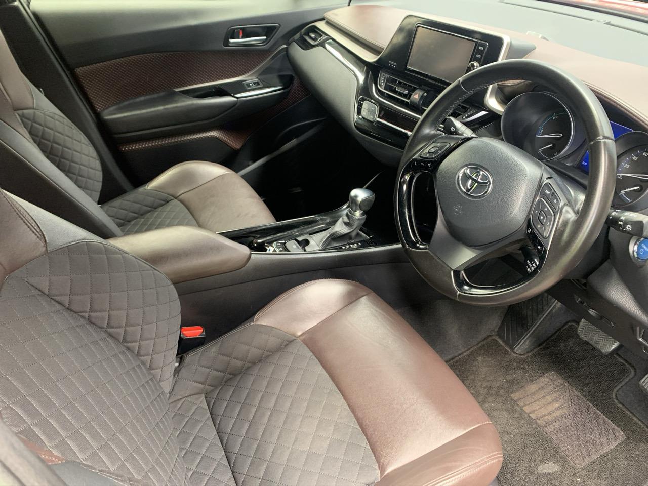 2017 Toyota C-HR HYBRID G LEATHER EDITION RV/SUV CRUISE CONTROL + HEATED SEATS + REVERSING CAMERA