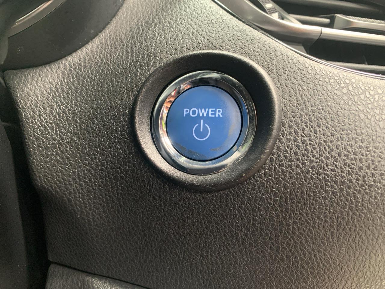 2017 Toyota C-HR HYBRID G LEATHER EDITION RV/SUV CRUISE CONTROL + HEATED SEATS + REVERSING CAMERA