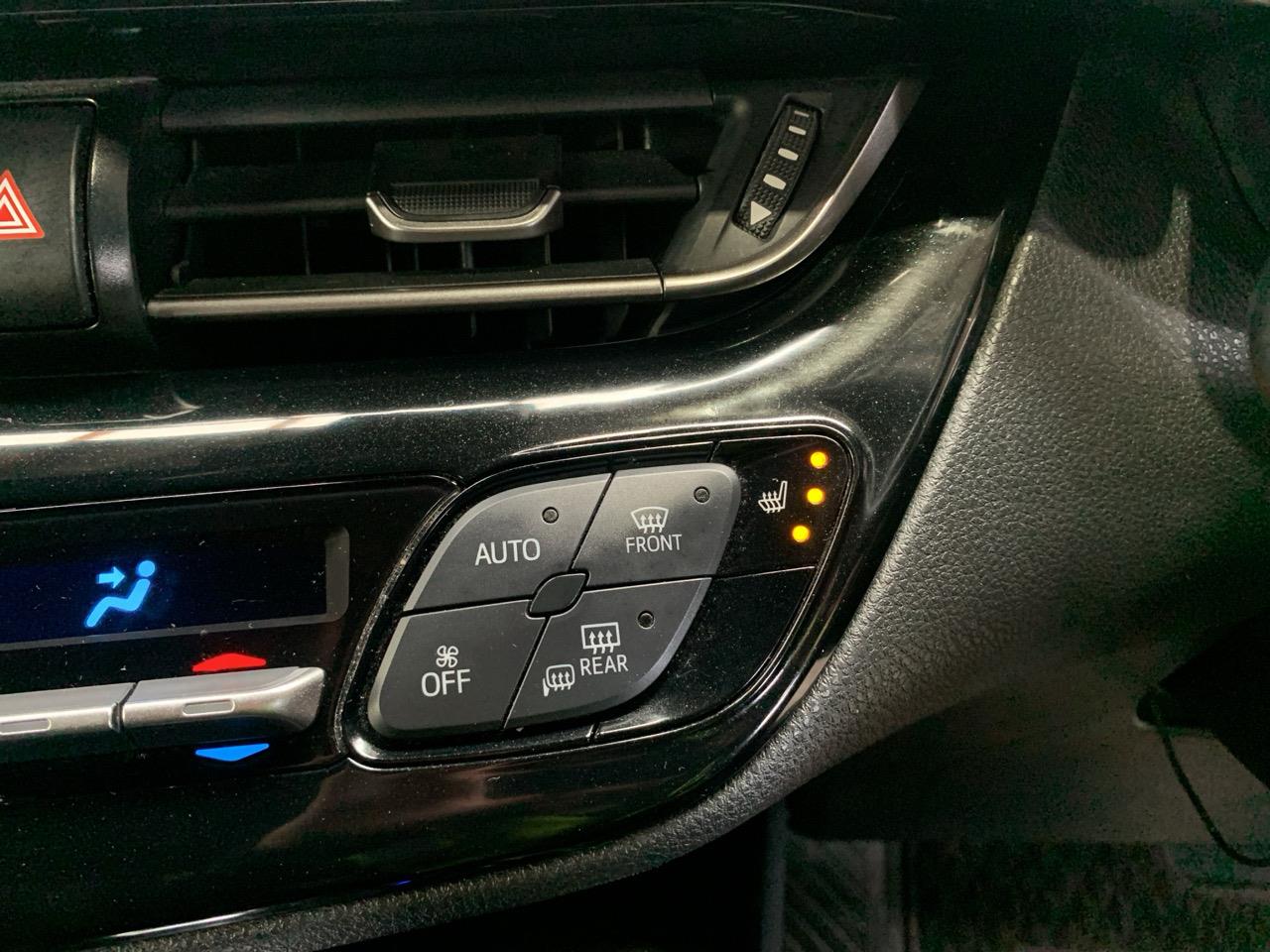 2017 Toyota C-HR HYBRID G LEATHER EDITION RV/SUV CRUISE CONTROL + HEATED SEATS + REVERSING CAMERA