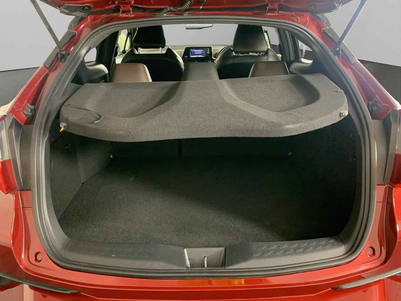 2017 Toyota C-HR HYBRID G LEATHER EDITION RV/SUV CRUISE CONTROL + HEATED SEATS + REVERSING CAMERA