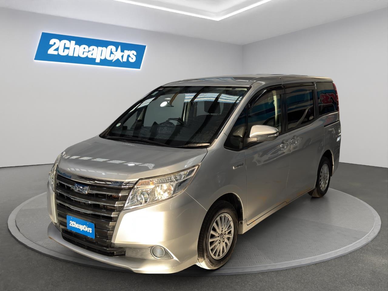 2014 Toyota Noah Hybrid X People Mover