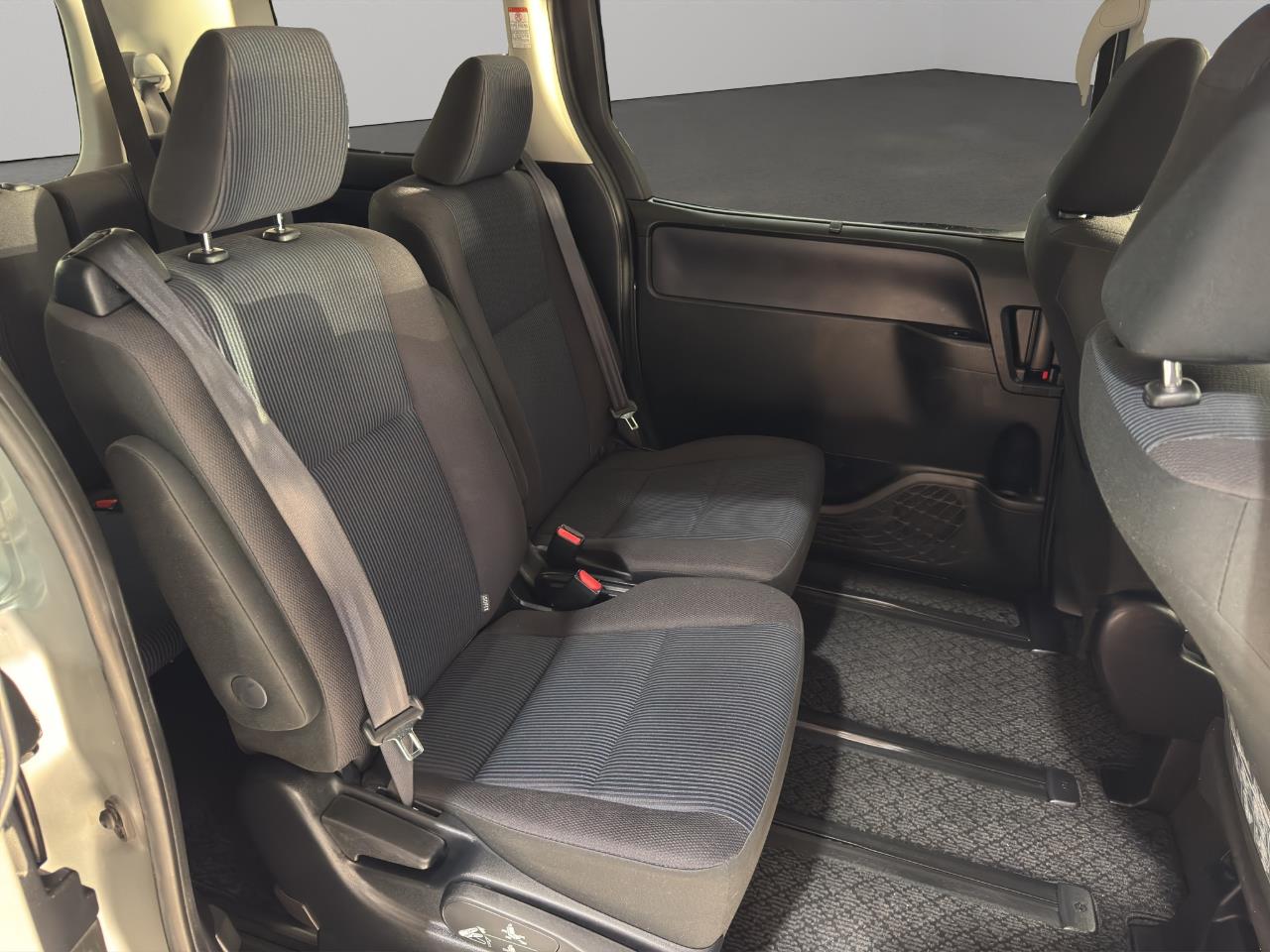 2014 Toyota Noah Hybrid X People Mover POWER SLIDING DOOR + SMART KEY