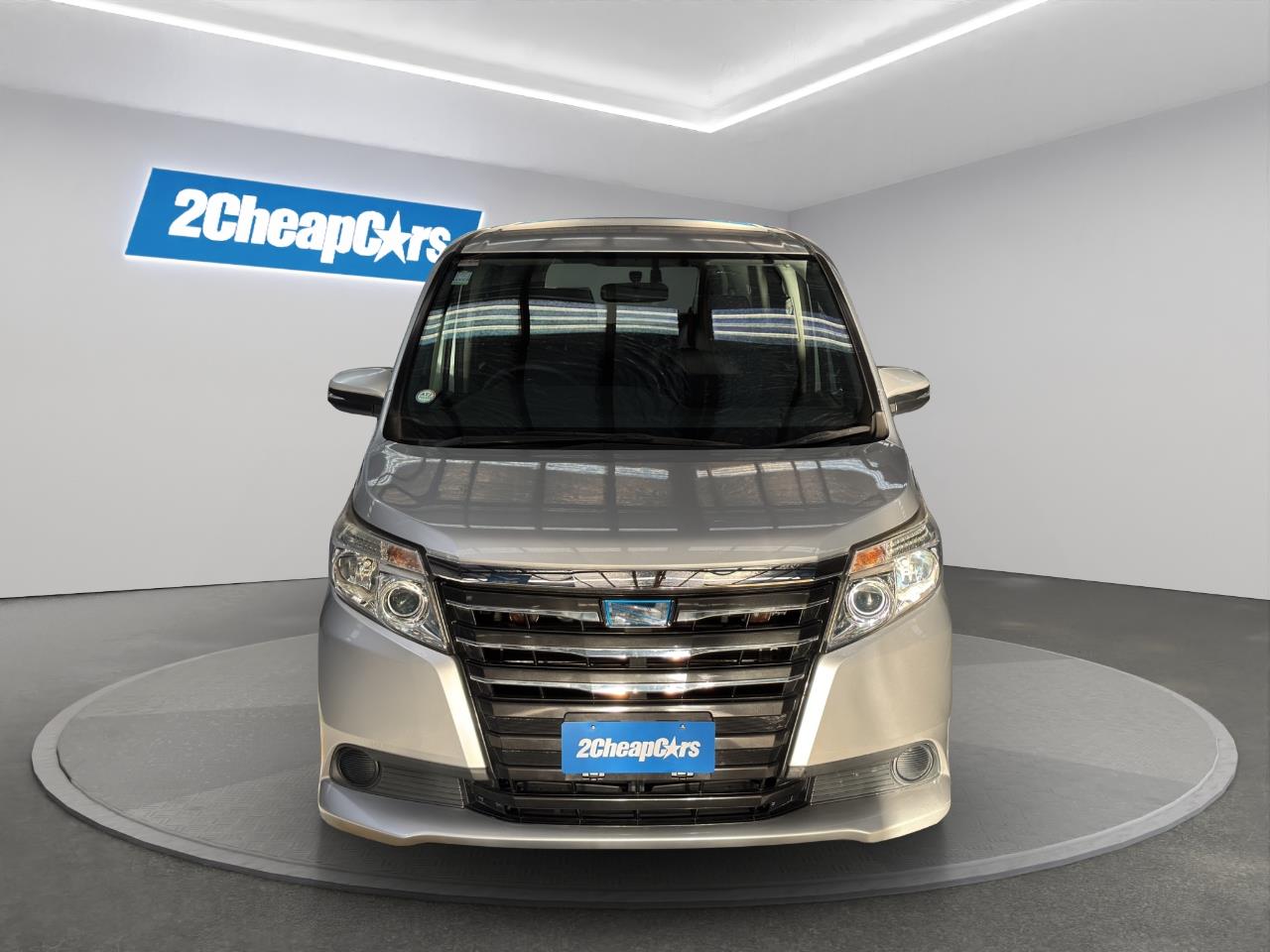 2014 Toyota Noah Hybrid X People Mover POWER SLIDING DOOR + SMART KEY