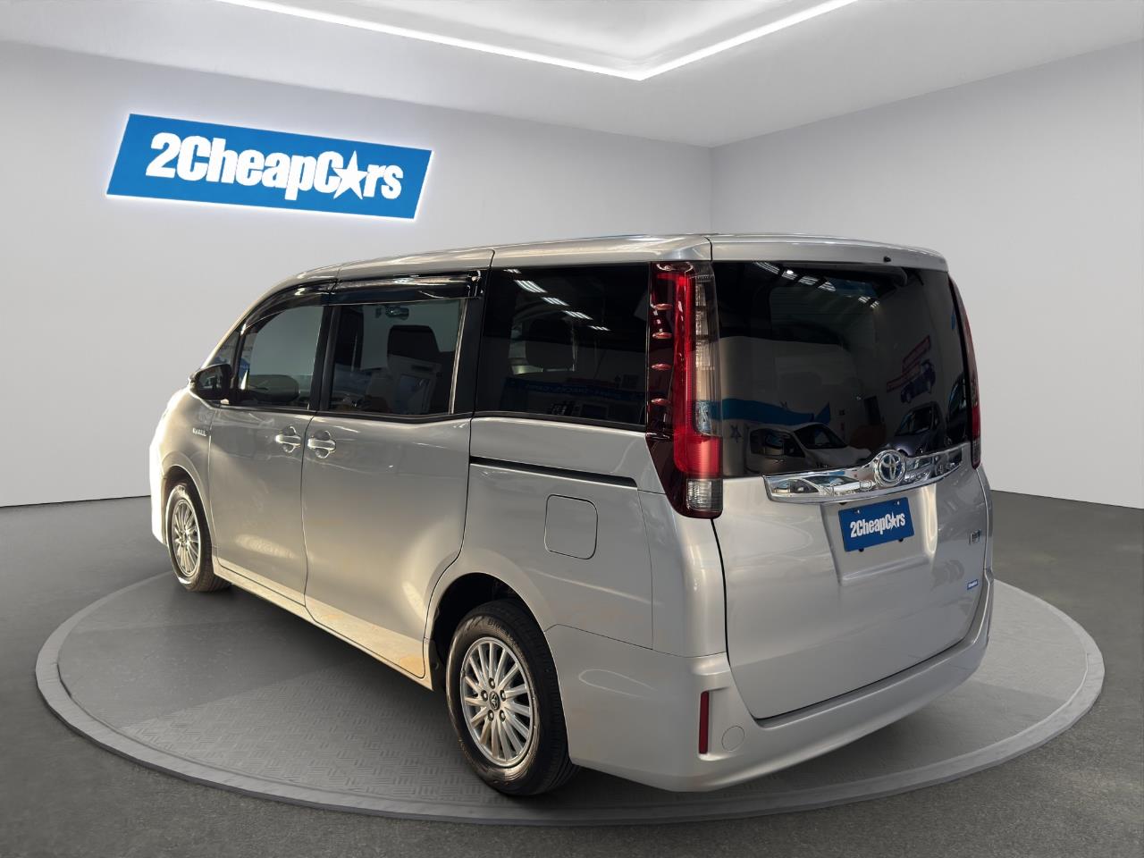 2014 Toyota Noah Hybrid X People Mover POWER SLIDING DOOR + SMART KEY