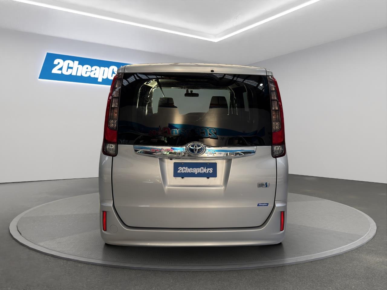 2014 Toyota Noah Hybrid X People Mover POWER SLIDING DOOR + SMART KEY