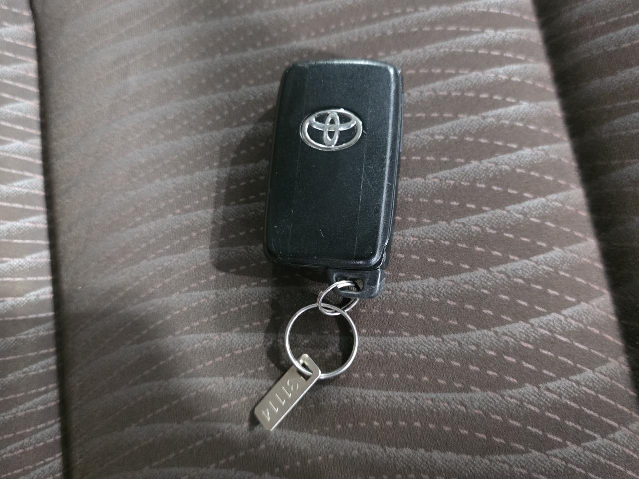 2012 Toyota Aqua G Hatchback REVERSING CAMERA + PUSH BUTTON START + AUTO LIGHTS