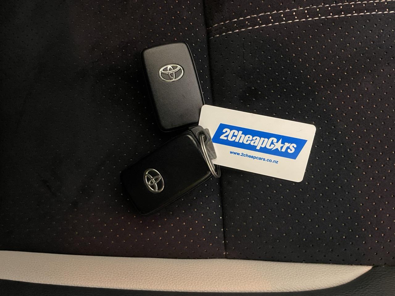 2014 Toyota Aqua G G's Hatchback REVERSING CAMERA + PUSH SRART + AUTO LIGHTS