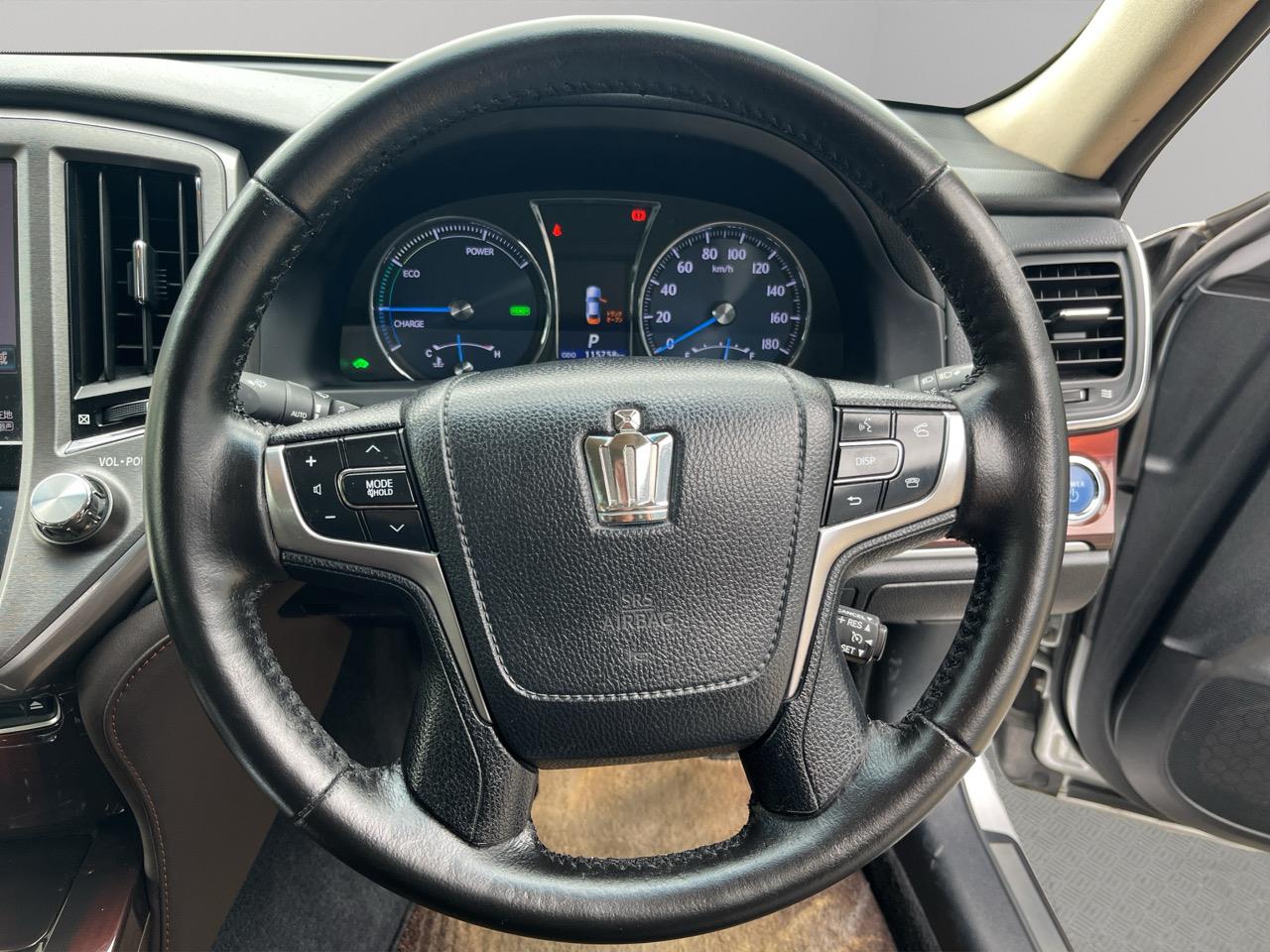 2013 Toyota Crown Hybrid Royal Saloon Sedan HYBRID LUXURY SEDAN + CRUISE CONTROL 