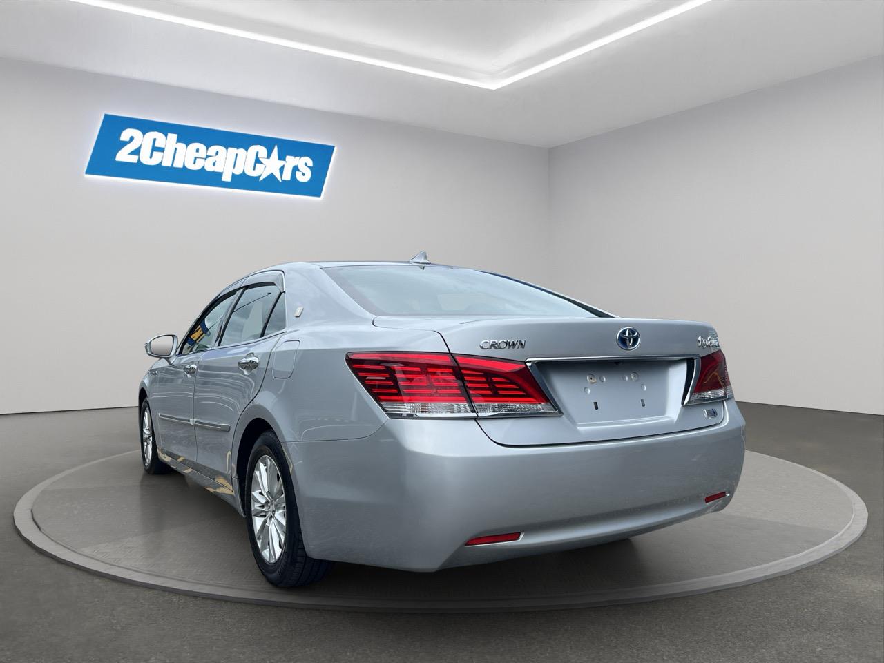 2013 Toyota Crown Hybrid Royal Saloon Sedan HYBRID LUXURY SEDAN + CRUISE CONTROL 