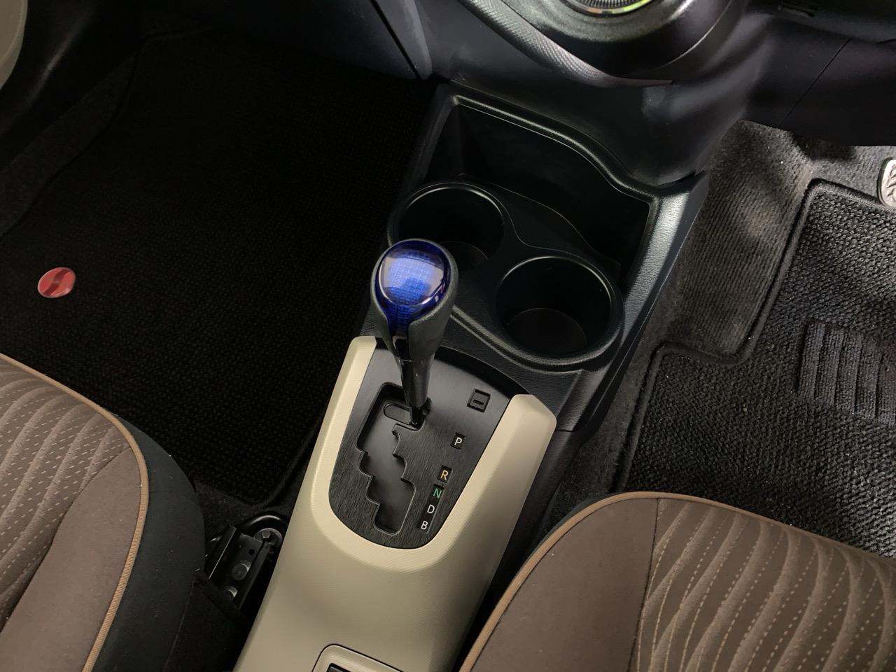 2013 Toyota Aqua G Hatchback PUSH BUTTON START + AUTO LIGHTS