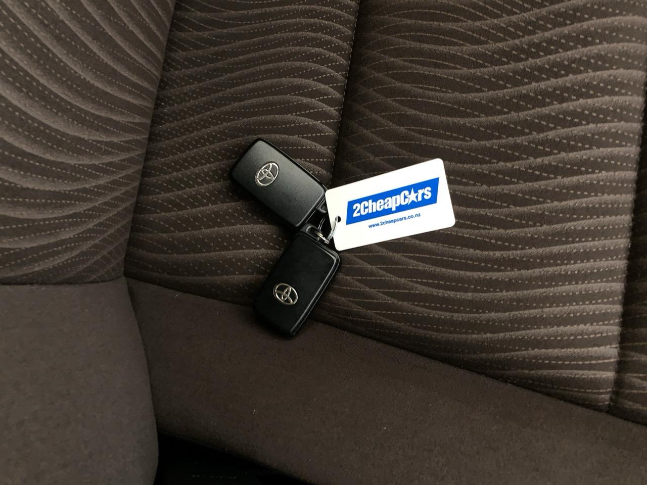 2013 Toyota Aqua G Hatchback PUSH BUTTON START + AUTO LIGHTS