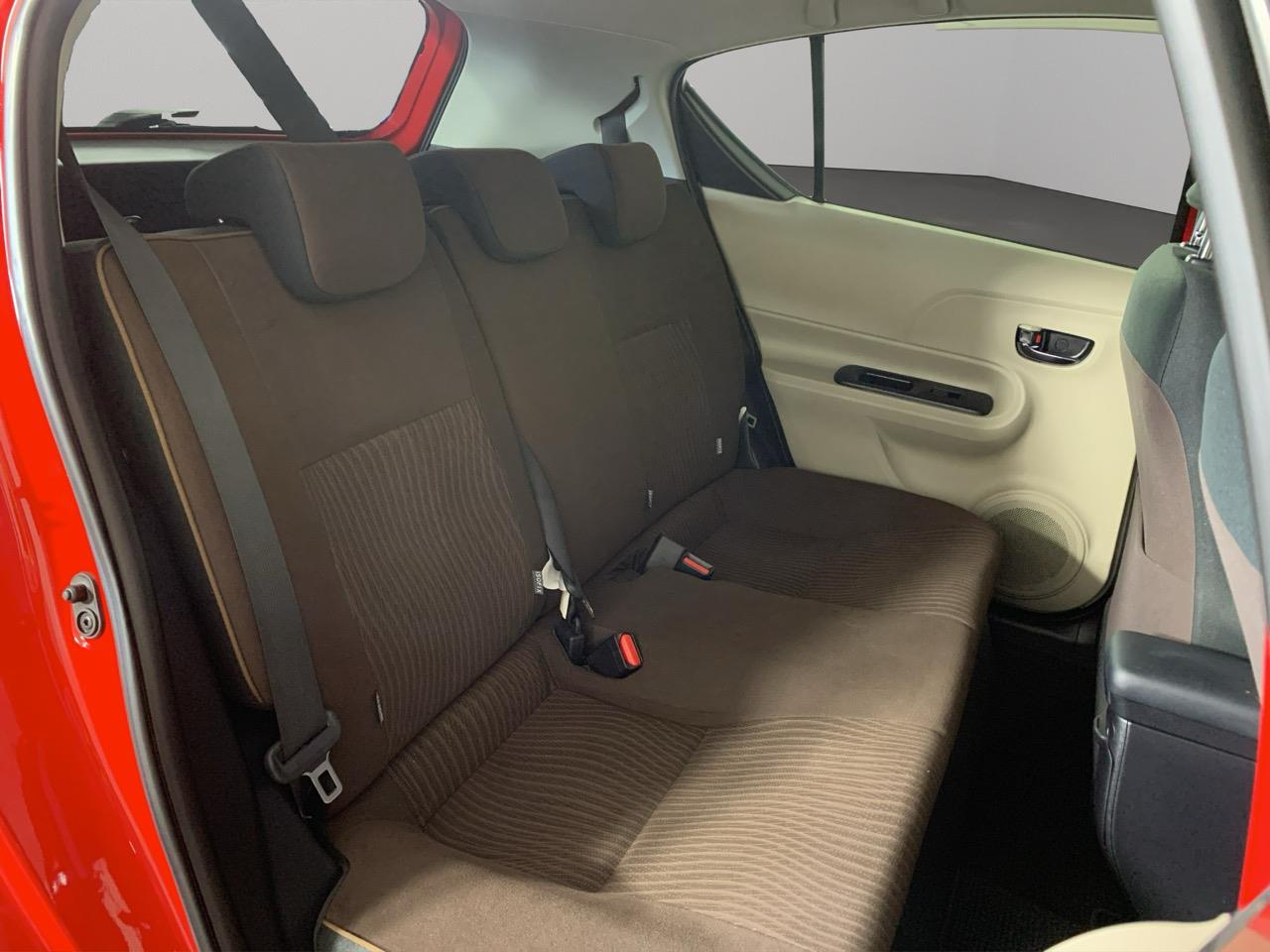 2013 Toyota Aqua G Hatchback PUSH BUTTON START + AUTO LIGHTS