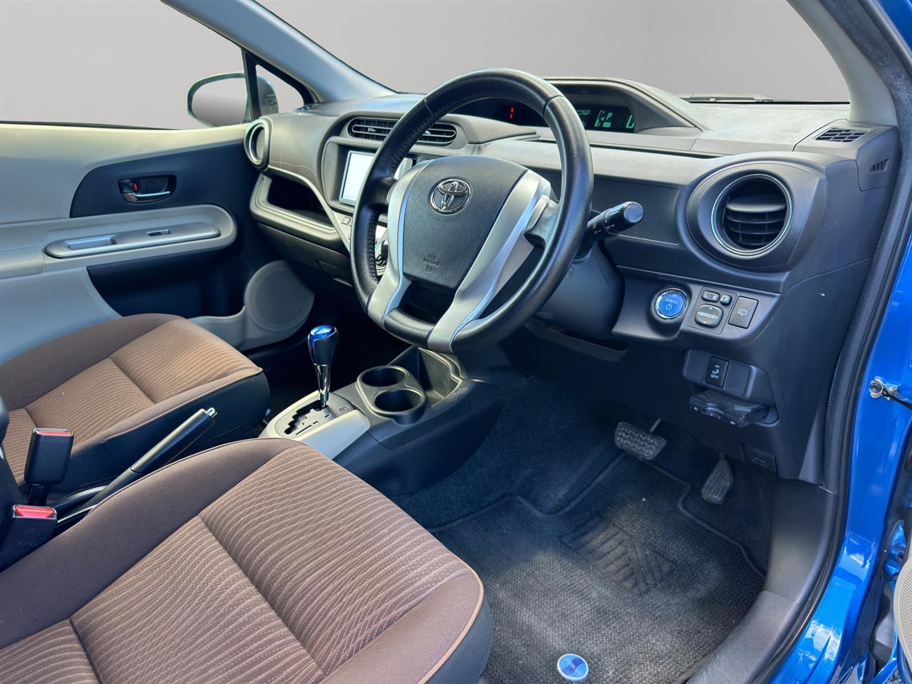 2013 Toyota Aqua S Hybrid PUSH BUTTON START + AUTO LIGHTS + MAG WHEELS