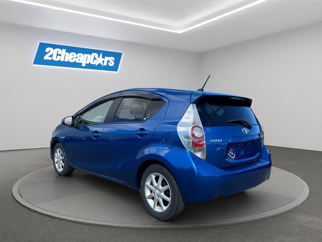 2013 Toyota Aqua S Hybrid PUSH BUTTON START + AUTO LIGHTS + MAG WHEELS