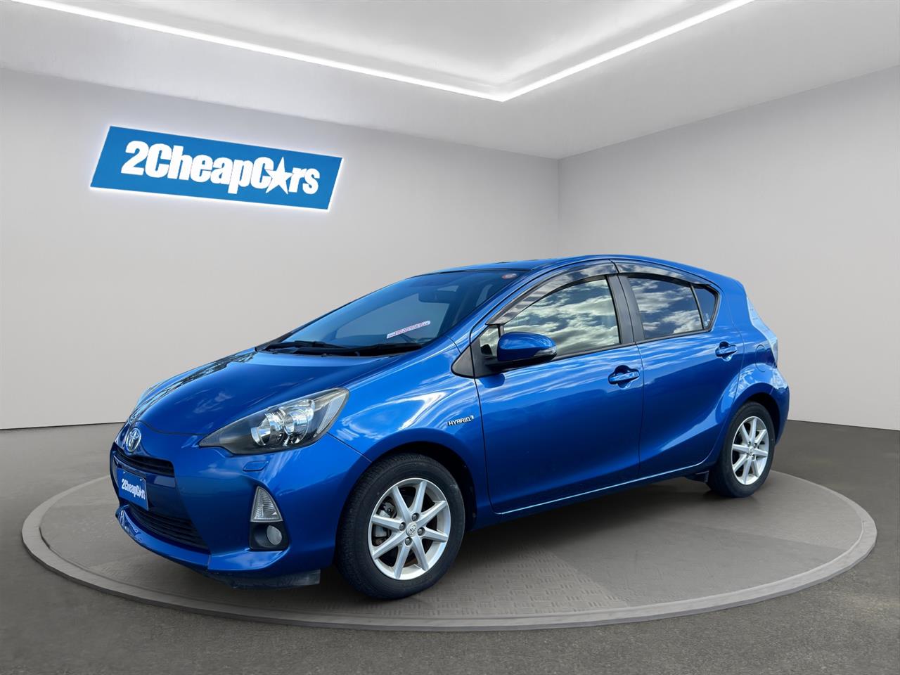 2013 Toyota Aqua S Hybrid PUSH BUTTON START + AUTO LIGHTS + MAG WHEELS