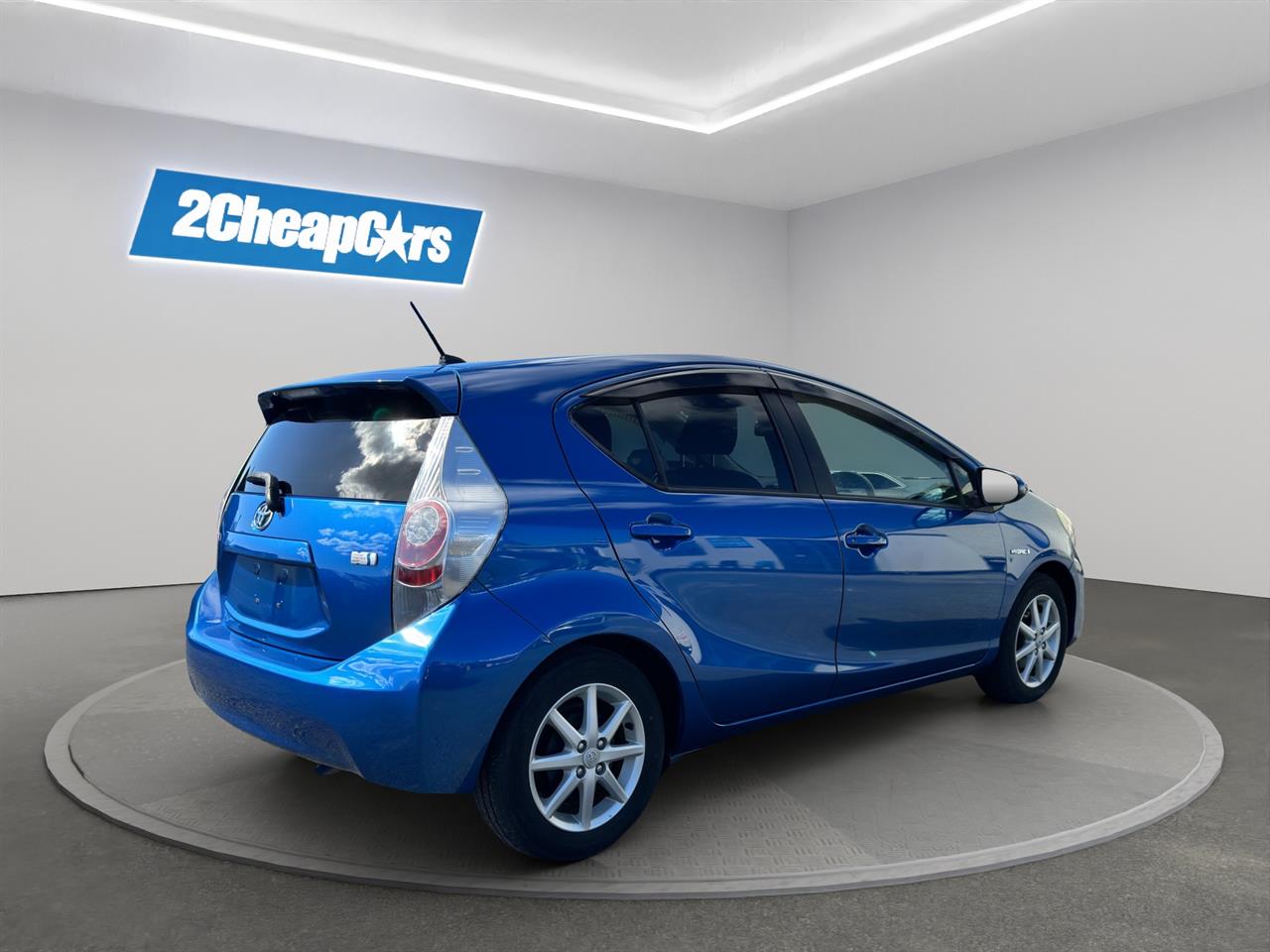 2013 Toyota Aqua S Hybrid PUSH BUTTON START + AUTO LIGHTS + MAG WHEELS