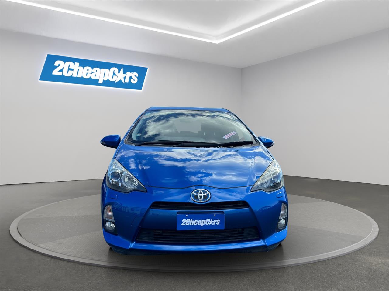 2013 Toyota Aqua S Hybrid PUSH BUTTON START + AUTO LIGHTS + MAG WHEELS