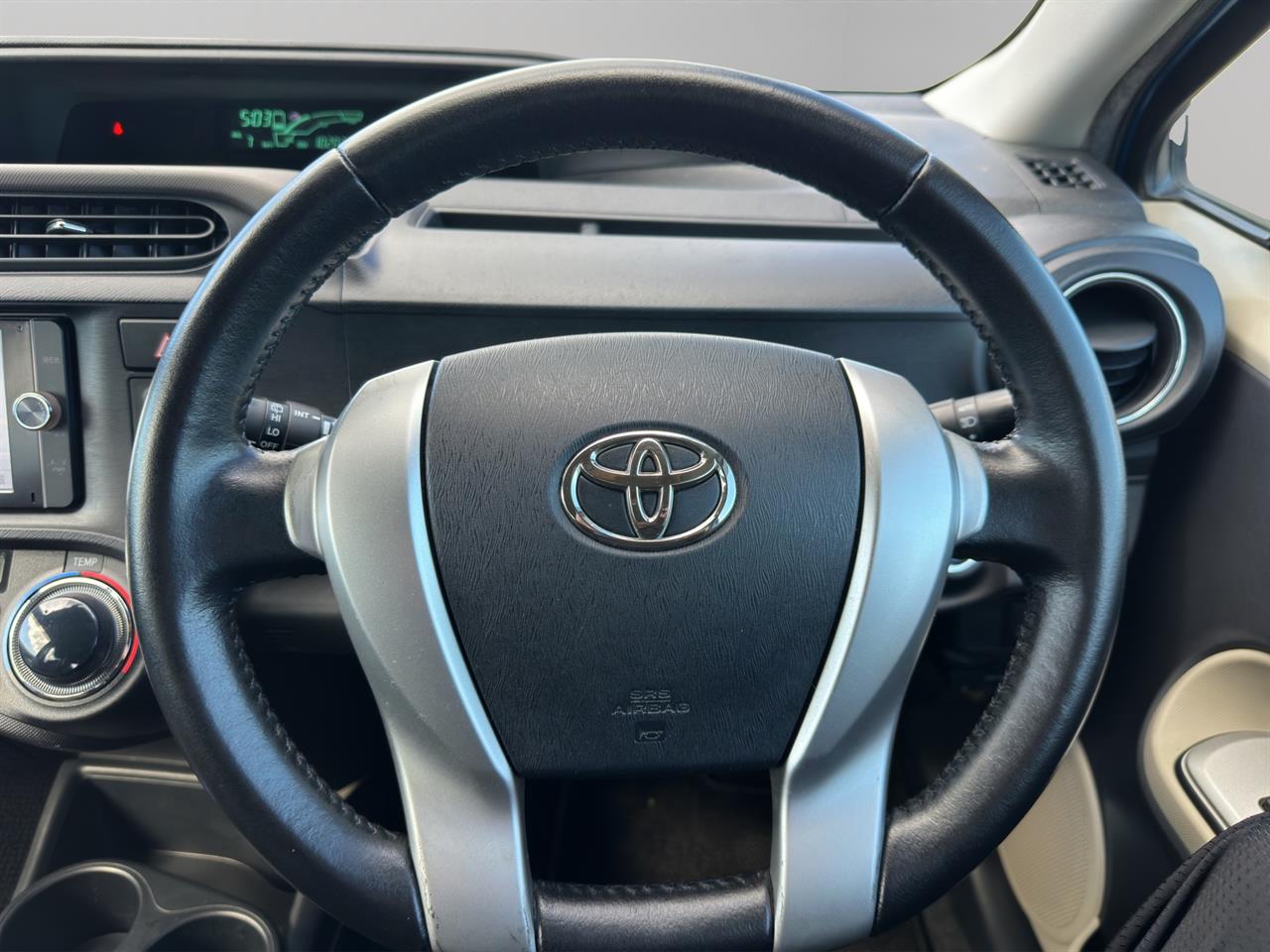 2013 Toyota Aqua S Hybrid PUSH BUTTON START + AUTO LIGHTS + MAG WHEELS