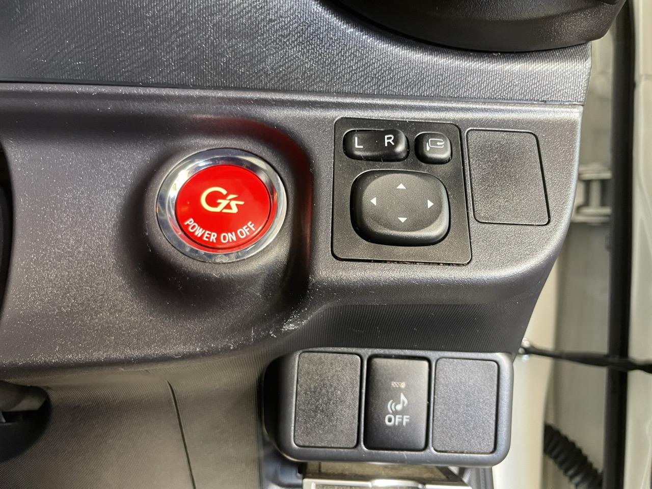 2014 Toyota Aqua Hybrid Gs Hatchback REVERSING CAMERA + AUTO LIGHTS + PUSH START