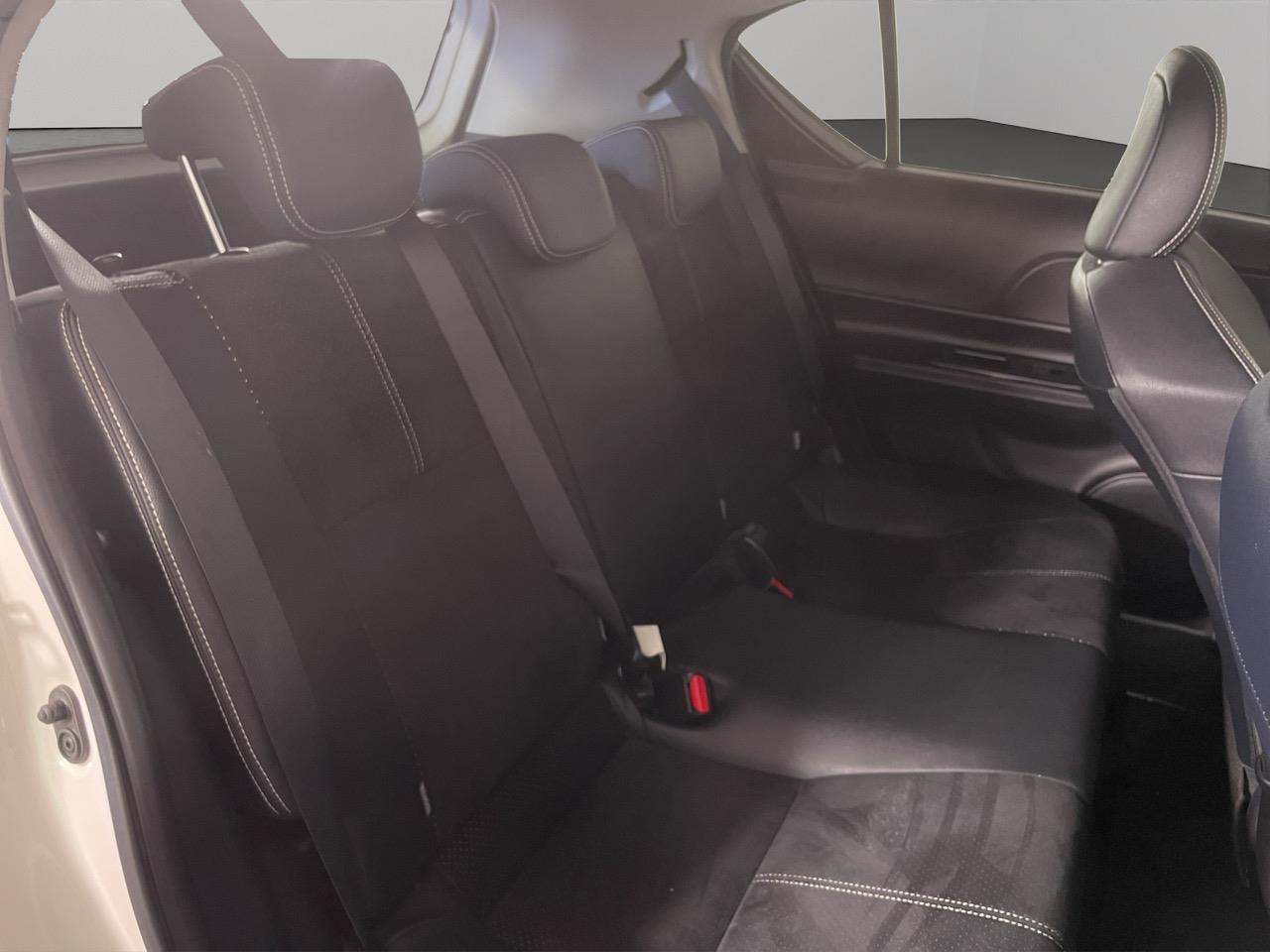 2014 Toyota Aqua Hybrid Gs Hatchback REVERSING CAMERA + AUTO LIGHTS + PUSH START