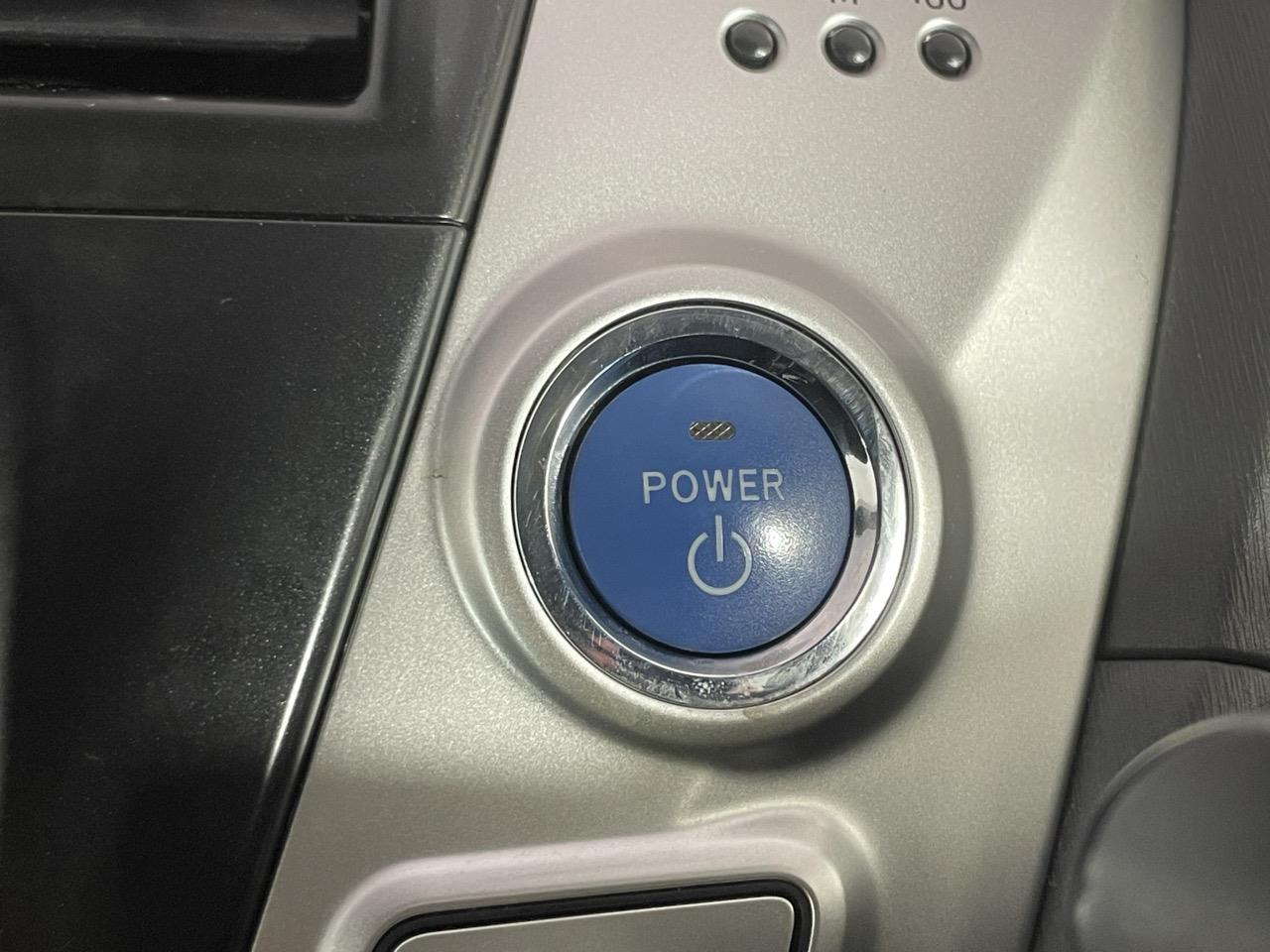 2013 Toyota Prius Alpha S Station Wagon AUTO LIGHTS + PUSH START + GREAT SPACE